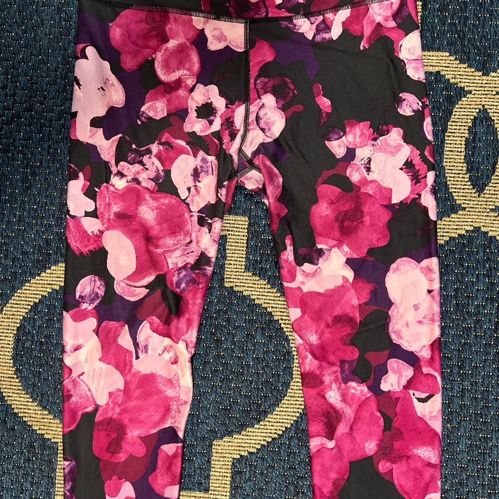 Fabletics floral capri leggings